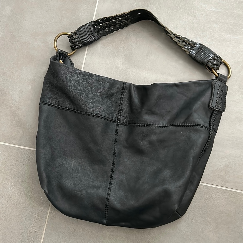100% leather black shoulder bag
